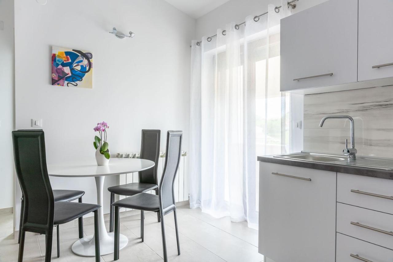 Apartments Norma Фунтана Екстериор снимка